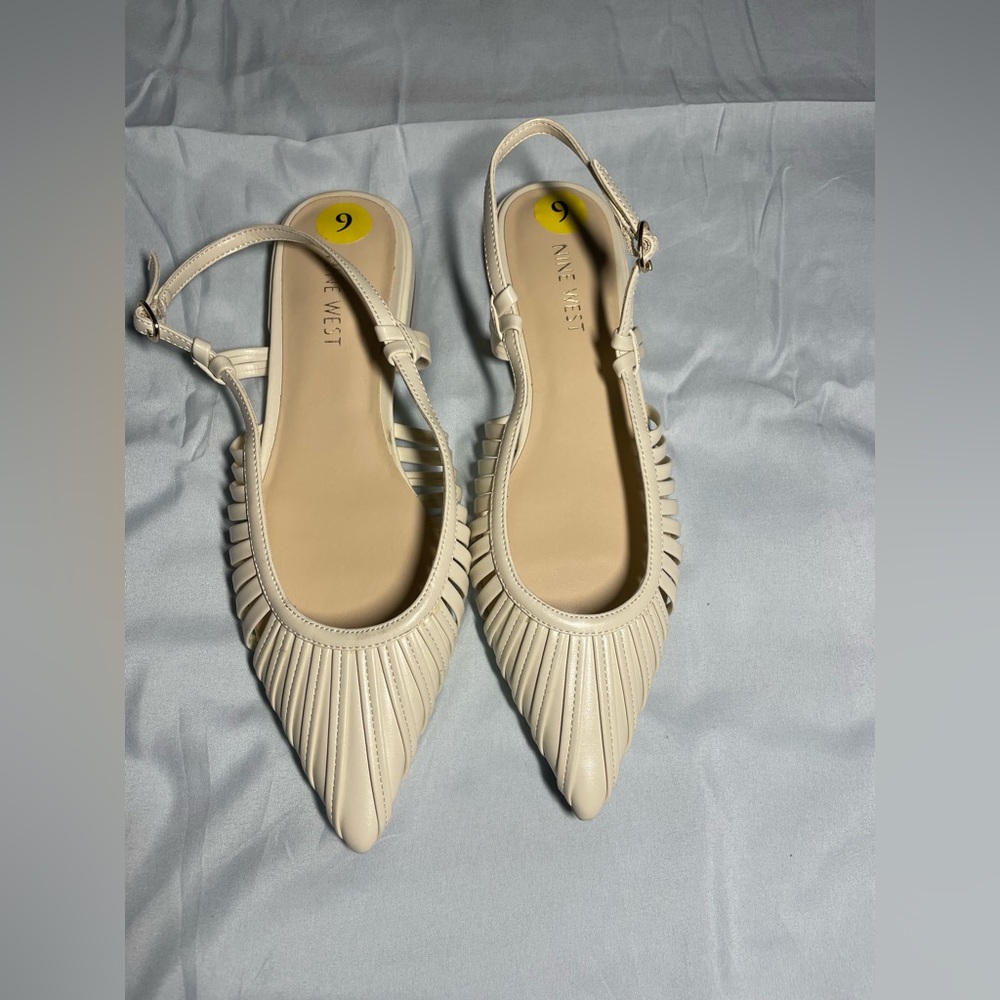SOLD NWOT Nine West Pointy Toe Slingback Flats Size 9M White Patent Leatherette